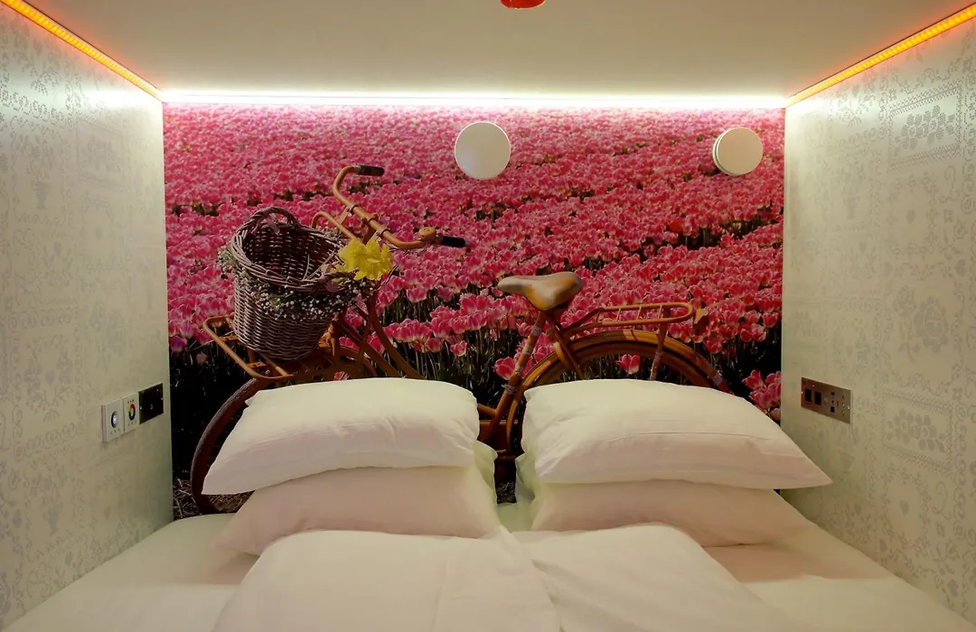 De Bedstee Boutique Capsules (Adults Only)-1